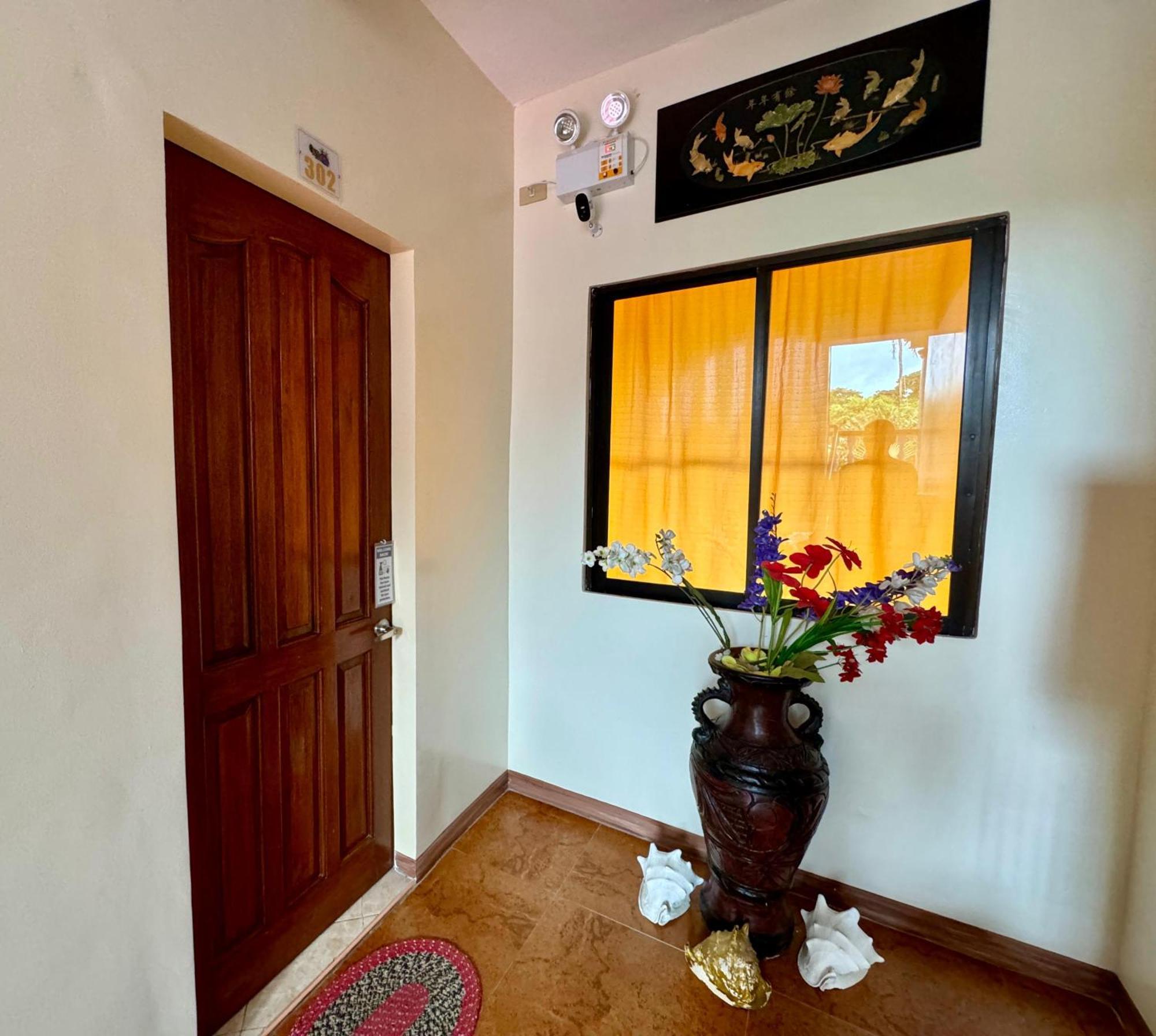 Ocean Breeze Inn Manoc-Manoc Rom bilde